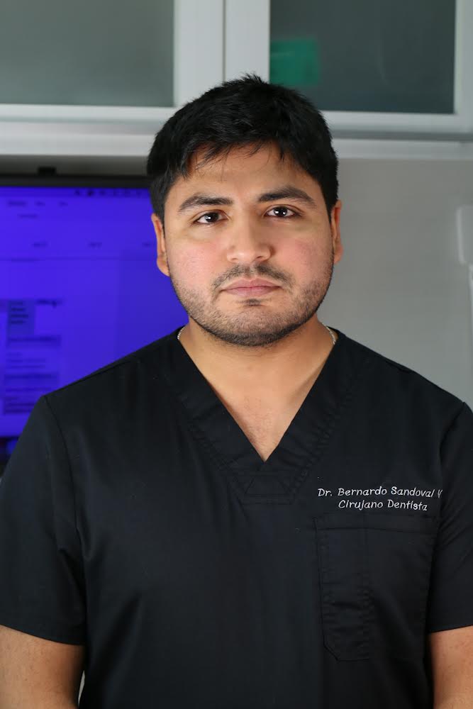 Dr. Bernardo Sandoval